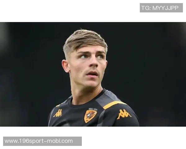 曼联前球员质疑球队引进舍什科的决策与适配性问题