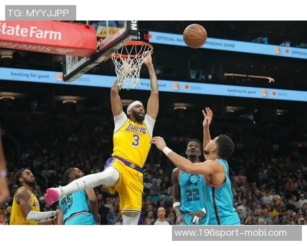 托马斯布莱恩特高效表现8投6中三分球全中贡献15分7篮板2盖帽